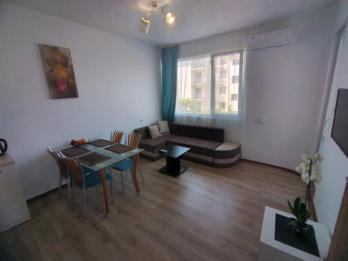 The Center Apartments Comfort Szandanszki Kültér fotó